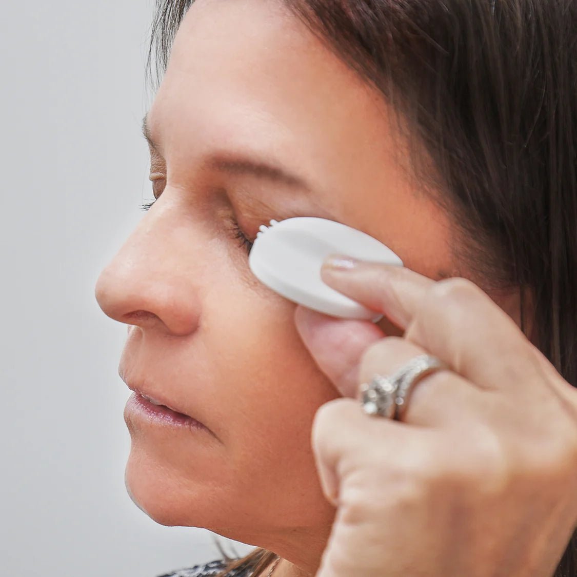 MYBOClean Combo Pack, Year Supply Daily Eyelid Cleansing Brush (4 pc) & Lids and Lash Gel (2 bottles) - Dryeye Rescue